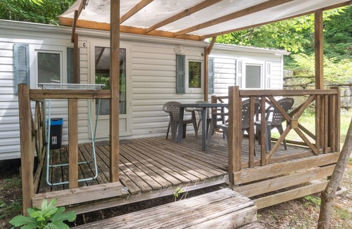 Vallon-Pont-d'Arc RV Rental | Caravan 'Midi - Mobil Home 4-6 Pers' with Private Terrace and Shared Garden