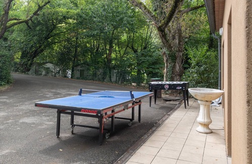 Vallon-Pont-d'Arc RV Rental | Caravan 'Midi - Mobil Home 4-6 Pers' with Private Terrace and Shared Garden