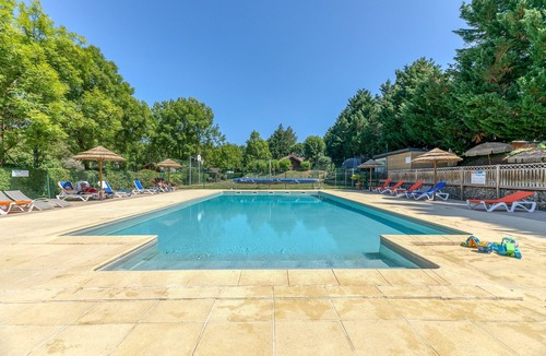 Vaulnaveys-le-Bas RV Rental | Caravan “Mobil Home Lodge 77 No. 27” with Shared Pool