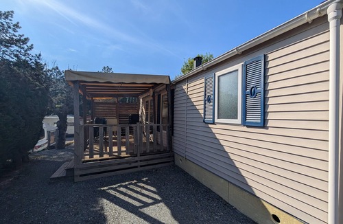 Vaulnaveys-le-Bas RV Rental | Caravan "Mobil Home Lodge 77 No. 28" with Shared Pool