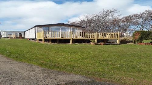 Dunbar House | Caravan on Fantastic site