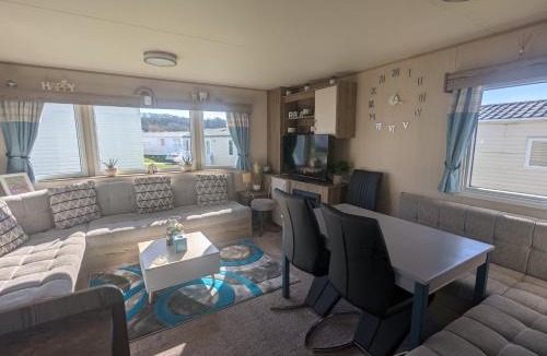 Weymouth Resort | Caravan sleeps 8 at Littlesea, Weymouth