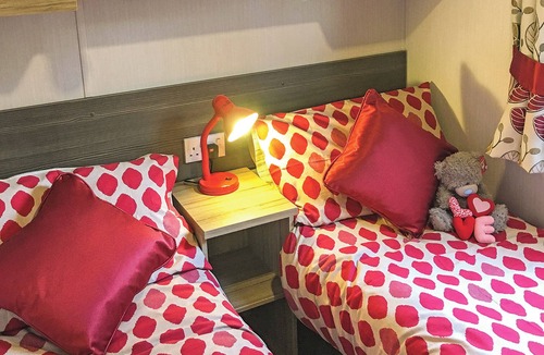 Low Newton House | Caravan with one double and one twin.