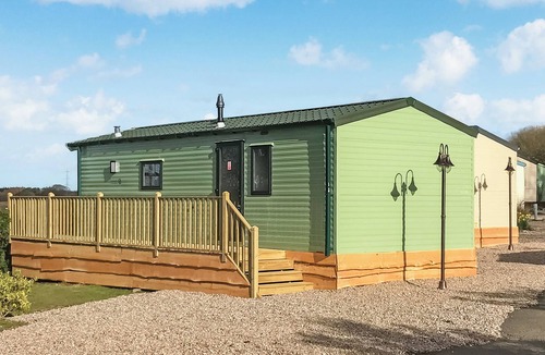 Kinclaven House | Caravan with one double and one twin.