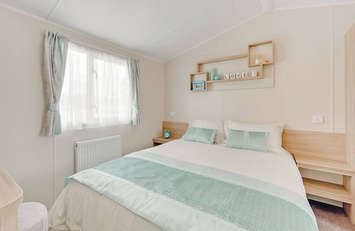 Kinclaven House | Caravan with one double and one twin.