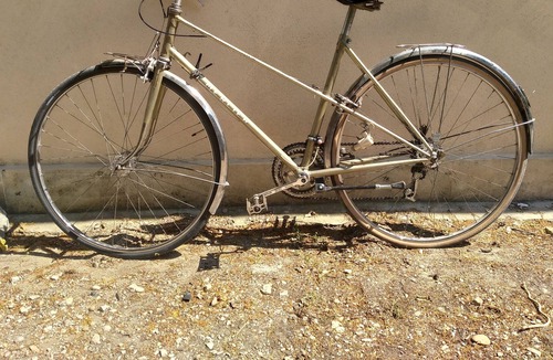 Vallabregues House | Caravane Dans Espace Ombragé