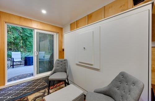 Pierce County Apartment | Carbonado Studio with Deck and Blackstone Griddle!