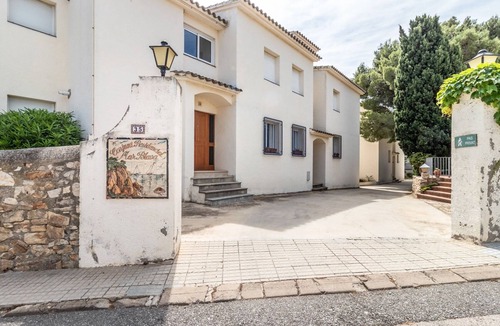 Llanca Apartment | Carboneres 54 - Comfortable apartment close sea