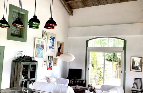 Pomas House | CARCASSONNE : GRAND LOFT AVEC PISCINE PRIVEE DANS VIEILLE GARE