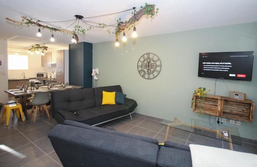 Carcassonne House | CARCASSONNE Maison, Jardin sans vis a vis, Parking