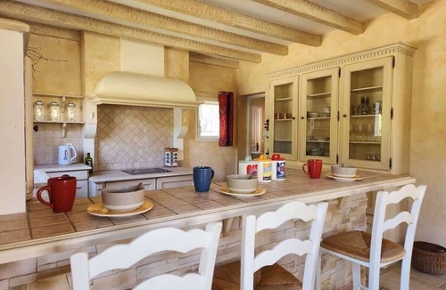 Carcassonne House | Carcassonne Villa: Pool, Garden & A/C!