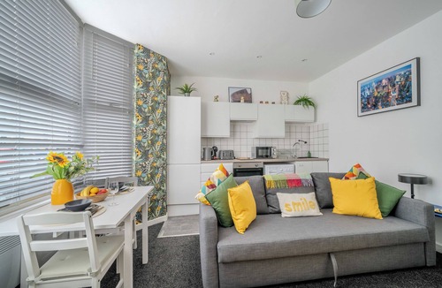 Adamsdown Apartment | Cardiff cwtchy central Stay