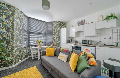 Adamsdown Apartment | Cardiff cwtchy central Stay