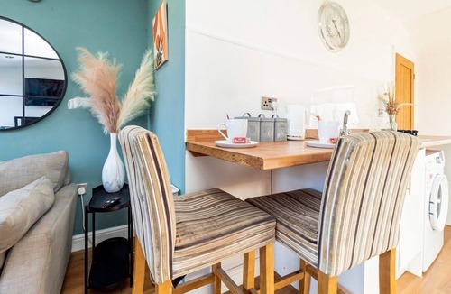 Adamsdown Apartment | Cardiff Hideaway at Broadway | Sleeps 5