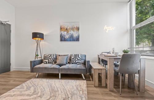 Roath Apartment | Cardiff Luxe Flats with Spa Facilities