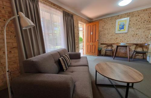 Cardiff Hotel | Cardiff Motor Inn