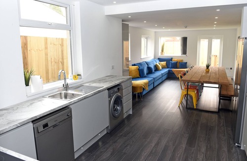 Cathays House | Cardiff's Best For Larger Groups