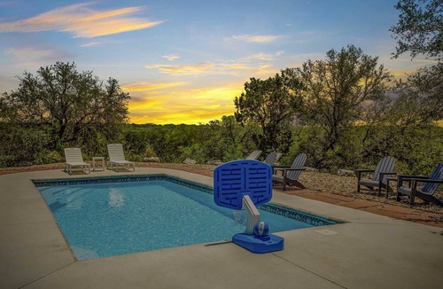 Pipe Creek House | Cardinal Bluff Retreat