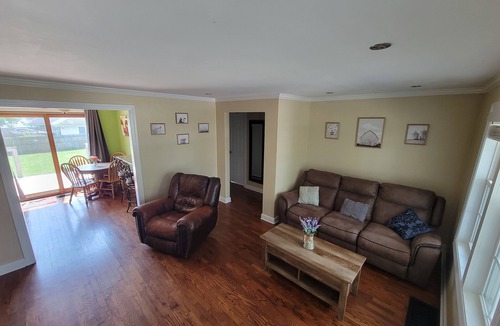 Muncie House | Cardinal Cottage - 2 bedroom cozy home