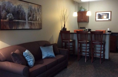Albion Hotel | Cardinal Inn & Event Center
