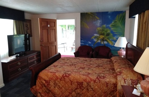 Luray Hotel | Cardinal Inn