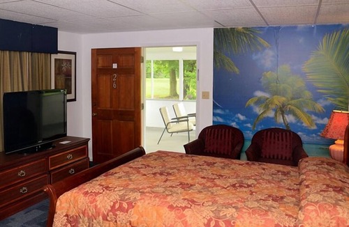 Luray Hotel | Cardinal Inn