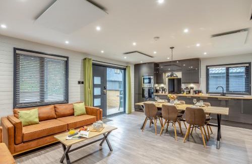 Looe House | Cardinham Lodge - 3 bedroom