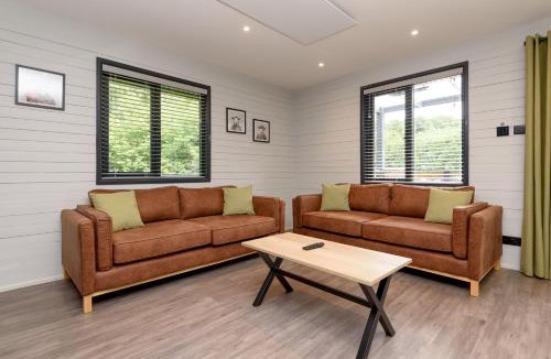 Looe House | Cardinham Lodge - 3 bedroom