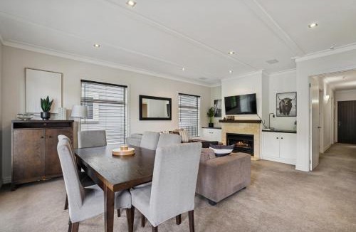 Cardrona Apartment | Cardrona Villa with Pool and Jacuzzi