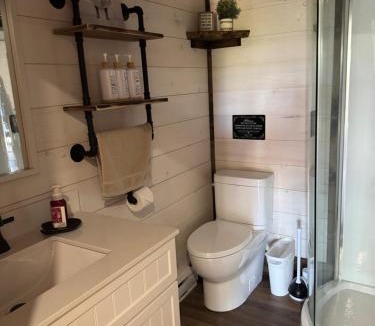 Mechanic Settlement Cabin | Cardwell cabins