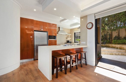 Queenscliff House | Carefree Beachside Sanctuary