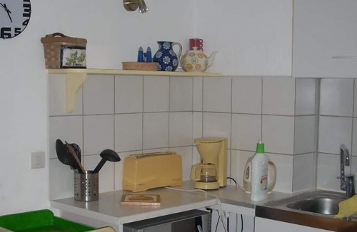 Goudargues Cottage | Carefully restored gîte in a charming village