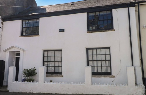 Redruth Cottage | Carew House Cottage