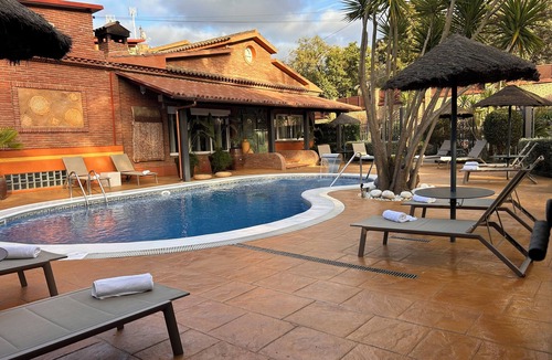 Montcada I Reixac House | Caribbean Home Barcelona - Luxury Private Oasis