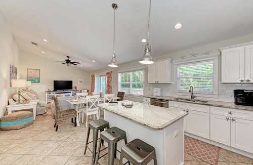 Holmes Beach House | Caribbean Surf managed by Beach Retreats FL Anna Maria Island