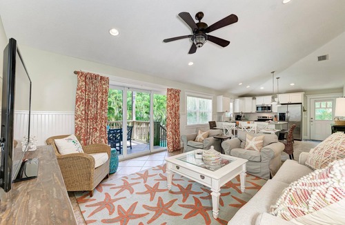 Holmes Beach House | Caribbean Surf managed by Beach Retreats FL Anna Maria Island