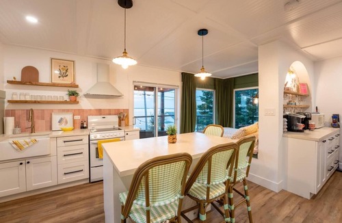 Chiasson House | Caribou Studio with Sea View