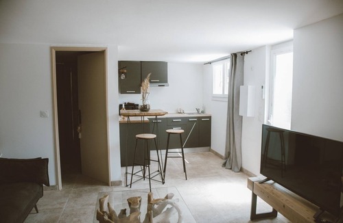 Saint-Laurent-d'Aigouze Apartment | Carignan - gîtes du mas des jeux