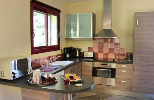 Premian House | CARIGNAN: Gîte 5 sleeping 75 m2 landscaped garden 4000m2 in Regional Park