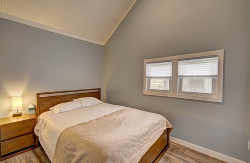 Tafton Cabin | Carins 8 - Lakeside Cabins