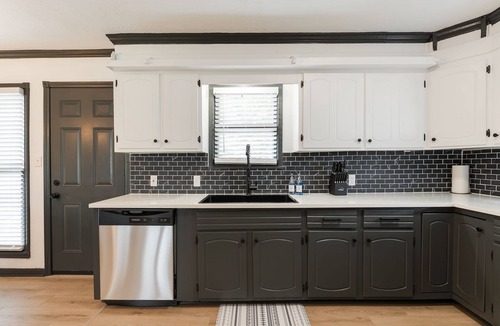 Central Oklahoma City House | Carlisle Ct - 4BD In The Village