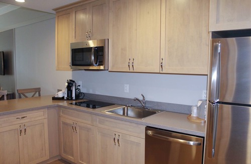 Pinecraft Hotel | Carlisle Inn