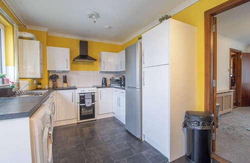 Glasgow House | Carloway House; Spacious 2 bed house, free parking.