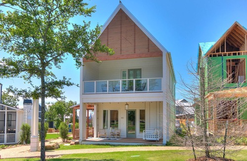 Eufaula House | Carlton Landing! Scandinavia style home on Pistache Park!