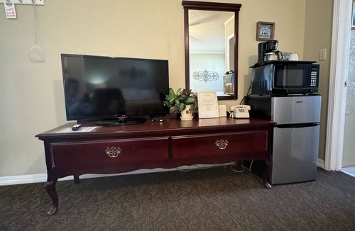Yellville Hotel | Carlton Marion Inn