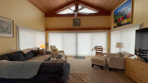 South Hero House | Carlton's Prize