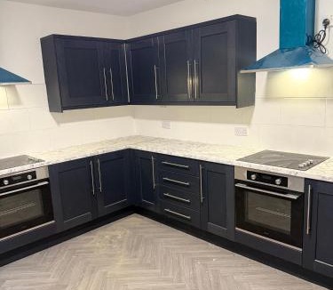 Wolverhampton House | CARLToN VILLAS