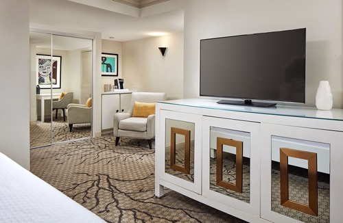 Pico - Robertson Hotel | Carlyle Inn