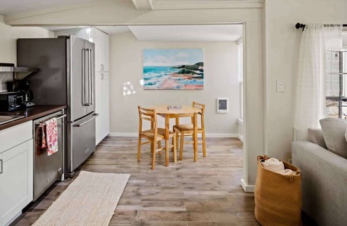 Northeast Carmel Apartment | Carmel Cozy Cottage | Room for 4