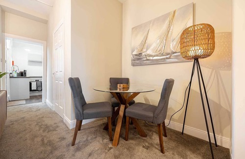 Falkirk Apartment | Carmel Residence Superior 160